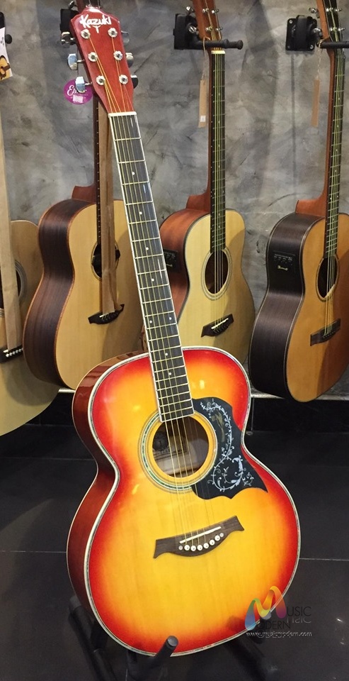 Kazuki AKZ-39 (CS) Acoustic Guitar